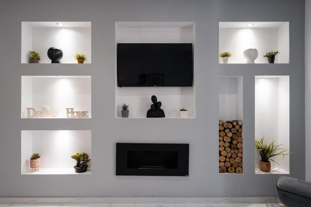 Apartment “athens Cosmos” In Neos Kosmos Athens