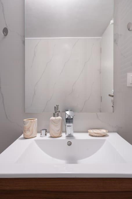 Apartment “athens Cosmos” In Neos Kosmos *